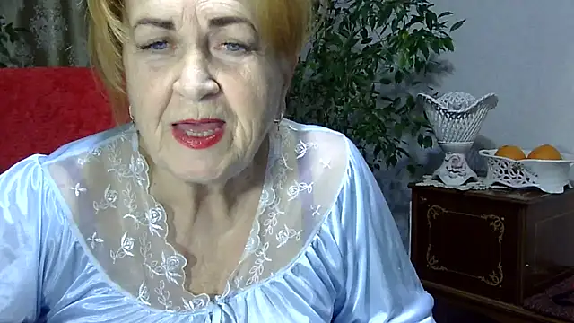 Emma52610 online show from December 21, 2024, 5:18 pm