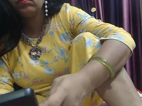 Snapshot of prettyindiandoll chatting on August 4, 2026, 6:16 am prettyindiandoll online show from August 4, 2026, 6:16 am