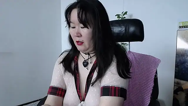 Akira xx online show from November 3, 2025, 2:35 am