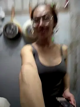 Jakolera2020 online show from September 14, 2025, 7:29 am