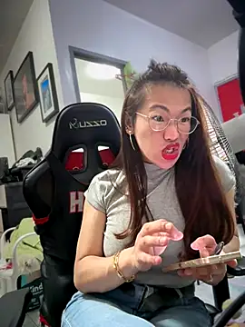 Jakolera2020 online show from November 10, 2025, 11:31 am