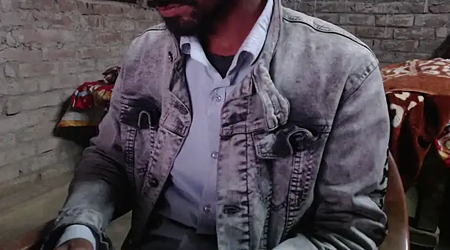 Snapshot of ThethunderPo chatting on December 9, 2024, 2:06 pm ThethunderPo online show from December 9, 2024, 2:06 pm