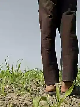 Snapshot of ThethunderPo chatting on February 14, 2025, 6:56 am ThethunderPo online show from February 14, 2025, 6:56 am