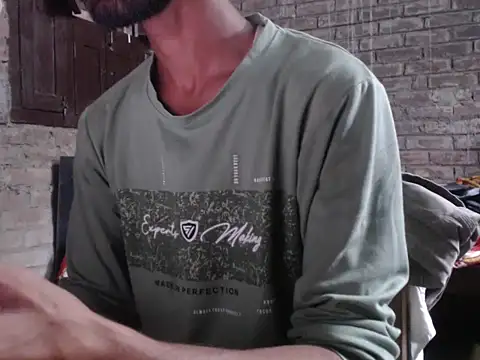 Snapshot of ThethunderPo chatting on October 7, 2025, 1:58 am ThethunderPo online show from October 7, 2025, 1:58 am