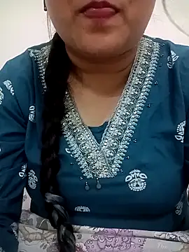 naughtymadam online show from March 11, 2026, 7:47 am