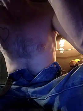 Snapshot of ROBERT0516 chatting on February 8, 2025, 9:03 am ROBERT0516 online show from February 8, 2025, 9:03 am