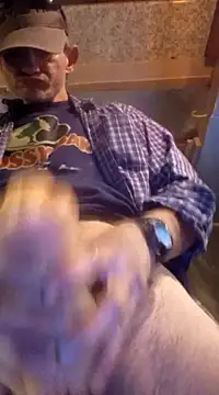 Snapshot of ROBERT0516 chatting on March 17, 2025, 2:12 pm ROBERT0516 online show from March 17, 2025, 2:12 pm