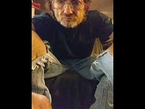 Snapshot of ROBERT0516 chatting on October 21, 2025, 5:08 am ROBERT0516 online show from October 21, 2025, 5:08 am