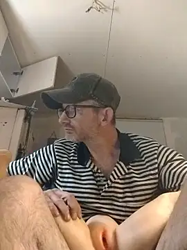 Snapshot of ROBERT0516 chatting on November 15, 2025, 1:18 pm ROBERT0516 online show from November 15, 2025, 1:18 pm