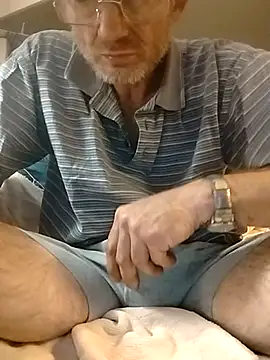 Snapshot of ROBERT0516 chatting on November 17, 2025, 4:40 am ROBERT0516 online show from November 17, 2025, 4:40 am