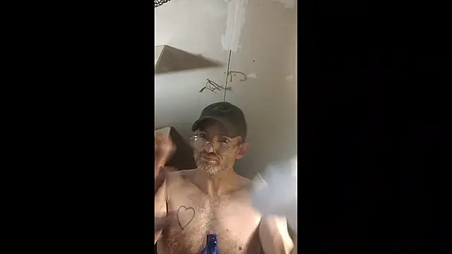 Snapshot of ROBERT0516 chatting on November 28, 2025, 4:26 am ROBERT0516 online show from November 28, 2025, 4:26 am