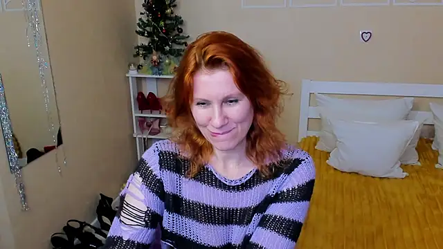 FoxySophia online show from December 19, 2025, 11:45 pm