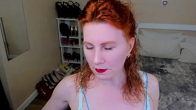 FoxySophia online show from June 10, 2026, 5:45 pm