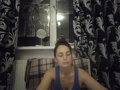 LindaStarS online show from February 23, 2025, 6:12 pm