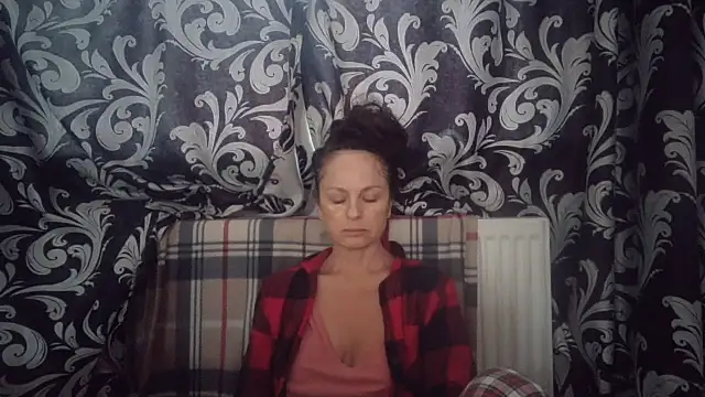 LindaStarS online show from October 14, 2025, 5:30 am