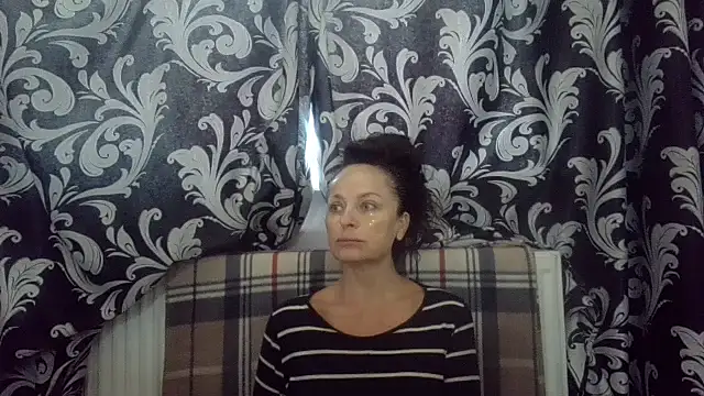 LindaStarS online show from October 19, 2025, 7:31 am