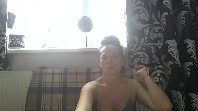 LindaStarS online show from March 22, 2026, 7:45 am