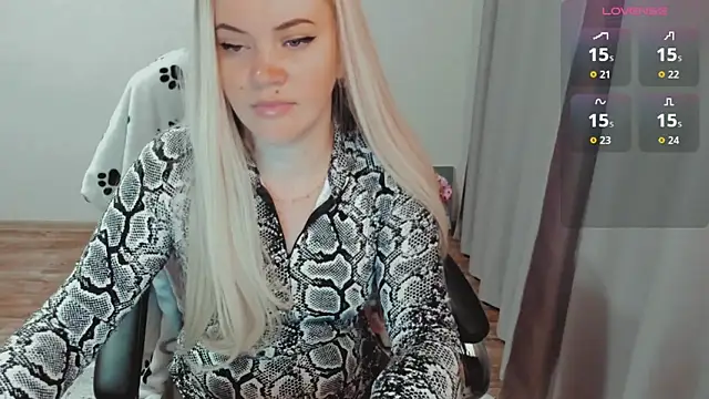 AllAboutLoveXx online show from October 27, 2025, 7:01 am