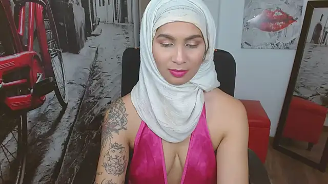 Shay  lee online show from February 9, 2025, 5:01 pm