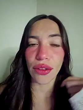 loveuu-bae online show from November 26, 2025, 1:06 am