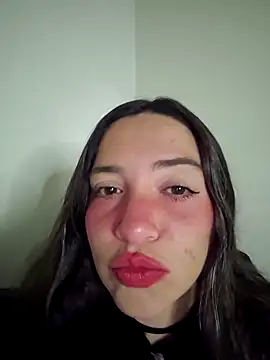 loveuu-bae online show from March 17, 2026, 2:16 am