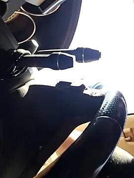 UncutHammer69 online show from April 16, 2026, 10:23 pm