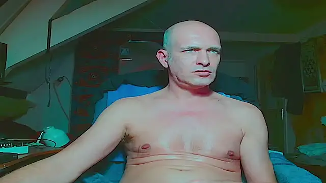 maxhard77 online show from November 15, 2025, 10:59 pm