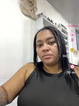 yanza2002 online show from June 6, 2026, 11:20 pm