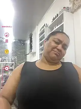 yanza2002 online show from June 16, 2026, 11:18 pm