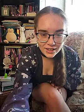Snapshot of Izzy_Hellbourne chatting on May 28, 2026, 5:43 pm Izzy Hellbourne online show from May 28, 2026, 5:43 pm