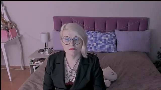 Snapshot of sabrinamacmarren chatting on January 17, 2025, 4:26 pm sabrinamacmarren online show from January 17, 2025, 4:26 pm