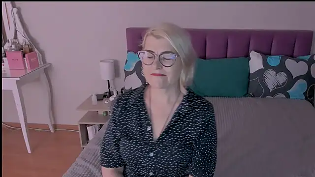 Snapshot of sabrinamacmarren chatting on January 25, 2025, 3:30 pm sabrinamacmarren online show from January 25, 2025, 3:30 pm