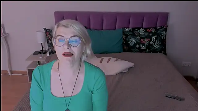 Snapshot of sabrinamacmarren chatting on February 9, 2025, 4:50 pm sabrinamacmarren online show from February 9, 2025, 4:50 pm