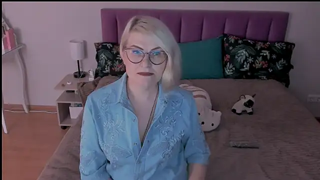 Snapshot of sabrinamacmarren chatting on February 27, 2025, 4:21 pm sabrinamacmarren online show from February 27, 2025, 4:21 pm