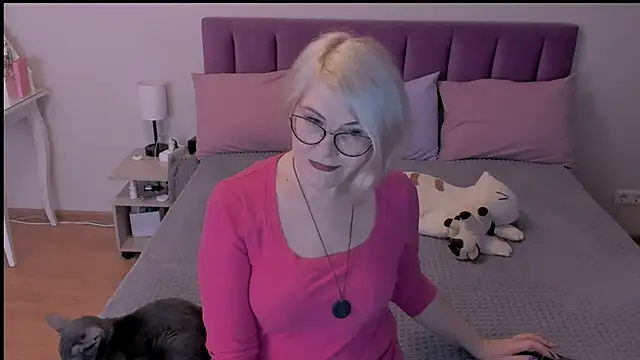 Snapshot of sabrinamacmarren chatting on March 9, 2025, 4:11 pm sabrinamacmarren online show from March 9, 2025, 4:11 pm