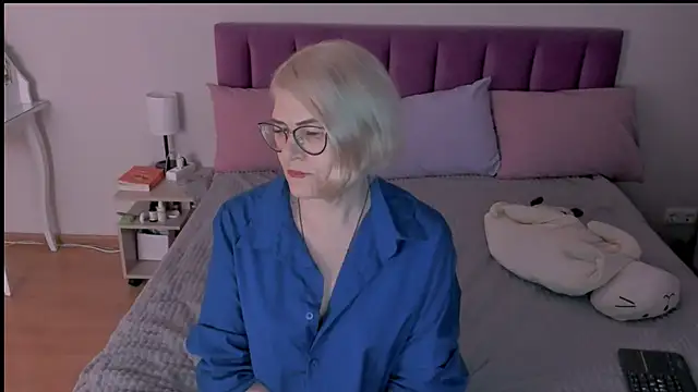 Snapshot of sabrinamacmarren chatting on March 11, 2025, 7:25 pm sabrinamacmarren online show from March 11, 2025, 7:25 pm