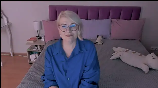 Snapshot of sabrinamacmarren chatting on March 14, 2025, 9:43 pm sabrinamacmarren online show from March 14, 2025, 9:43 pm