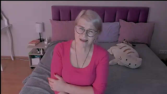 Snapshot of sabrinamacmarren chatting on March 18, 2025, 10:48 pm sabrinamacmarren online show from March 18, 2025, 10:48 pm