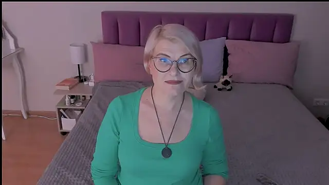Snapshot of sabrinamacmarren chatting on March 20, 2025, 5:25 pm sabrinamacmarren online show from March 20, 2025, 5:25 pm