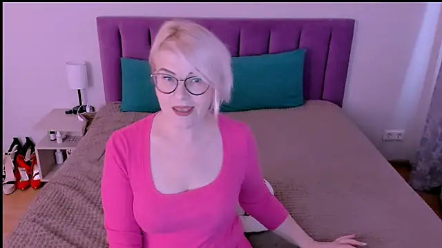 Snapshot of sabrinamacmarren chatting on September 21, 2025, 3:02 pm sabrinamacmarren online show from September 21, 2025, 3:02 pm