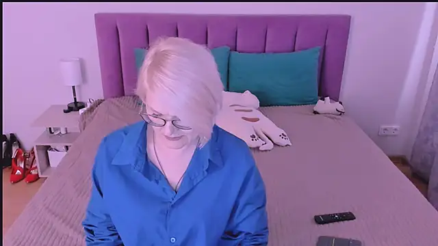Snapshot of sabrinamacmarren chatting on September 25, 2025, 2:54 pm sabrinamacmarren online show from September 25, 2025, 2:54 pm