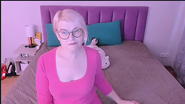 Snapshot of sabrinamacmarren chatting on September 27, 2025, 3:17 pm sabrinamacmarren online show from September 27, 2025, 3:17 pm