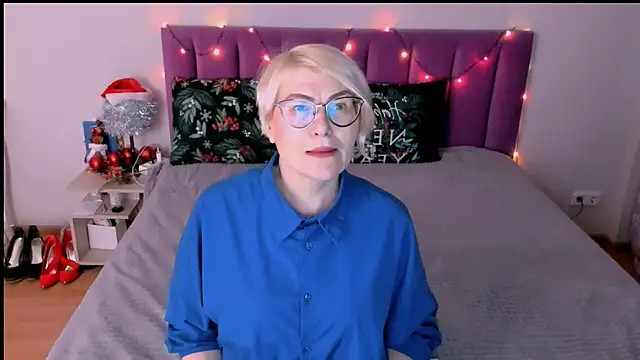 sabrinamacmarren online show from January 10, 2026, 1:24 pm