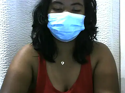 Artinah22 online show from November 4, 2025, 9:25 pm