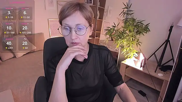 Paris Cherry online show from January 18, 2026, 12:53 pm