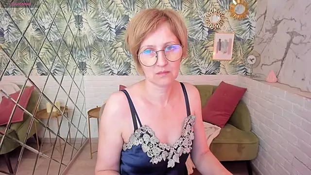 Paris Cherry online show from May 31, 2026, 6:04 pm
