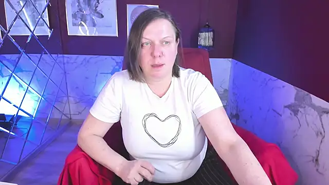 KellyPerfection online show from March 18, 2025, 1:42 pm