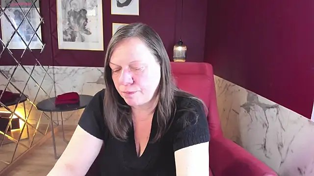 KellyPerfection online show from April 17, 2026, 5:54 am