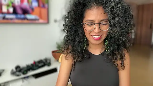 illaroom online show from February 9, 2026, 7:07 pm