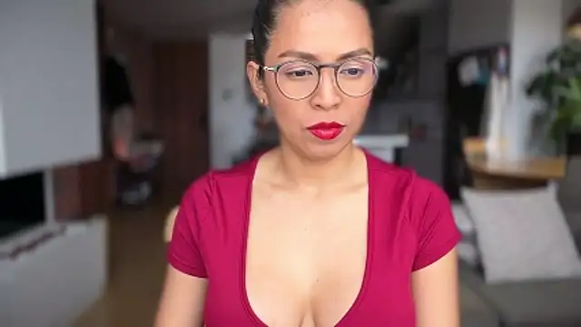 illaroom online show from April 8, 2026, 8:31 pm